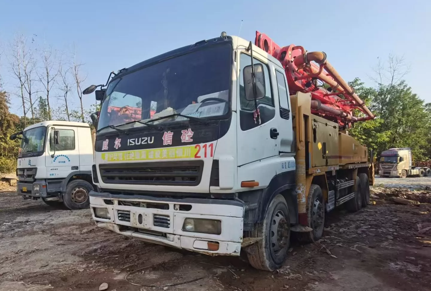 oryginalna pompa do betonu putzmeister z 2010 r., dobrej jakości, 46 m, montowana na ciężarówce, na podwoziu isuzu