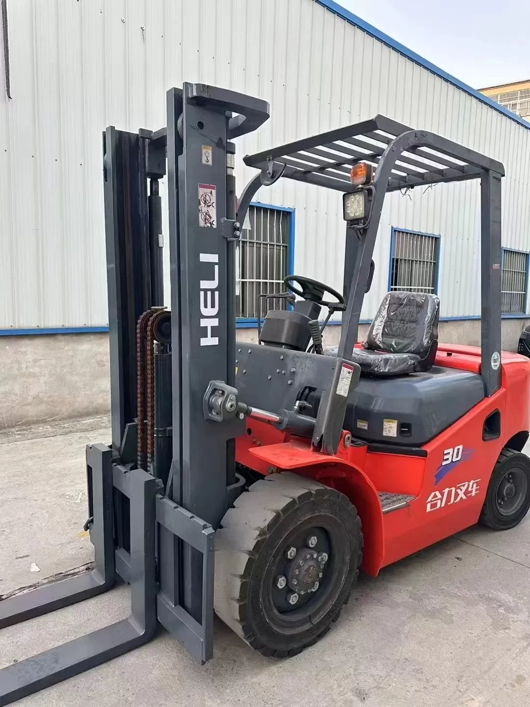 używany mini diesel forklift heli 3ton forklift